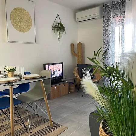 Apartment Le Californie, Studio Cabine Proche